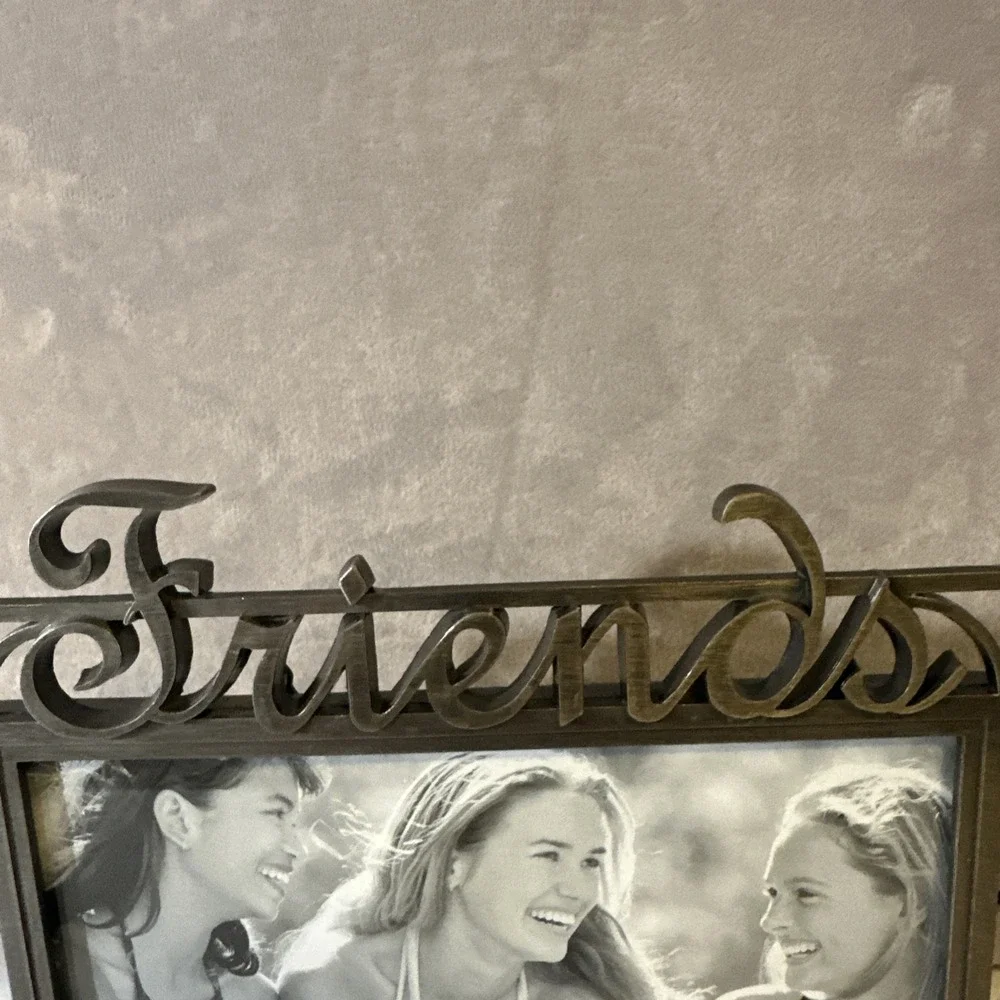 Fetco Metal Photo Frame ,  Friends,  6x4 , New In‎ Box